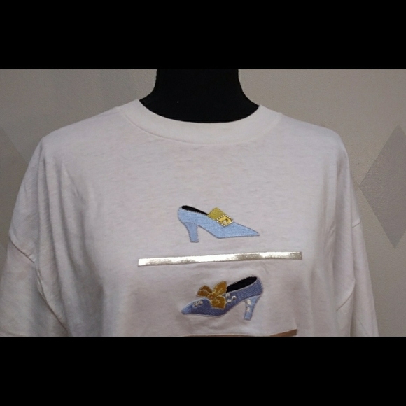 Elegant stylish shoes white t-shirt - Picture 3 of 10